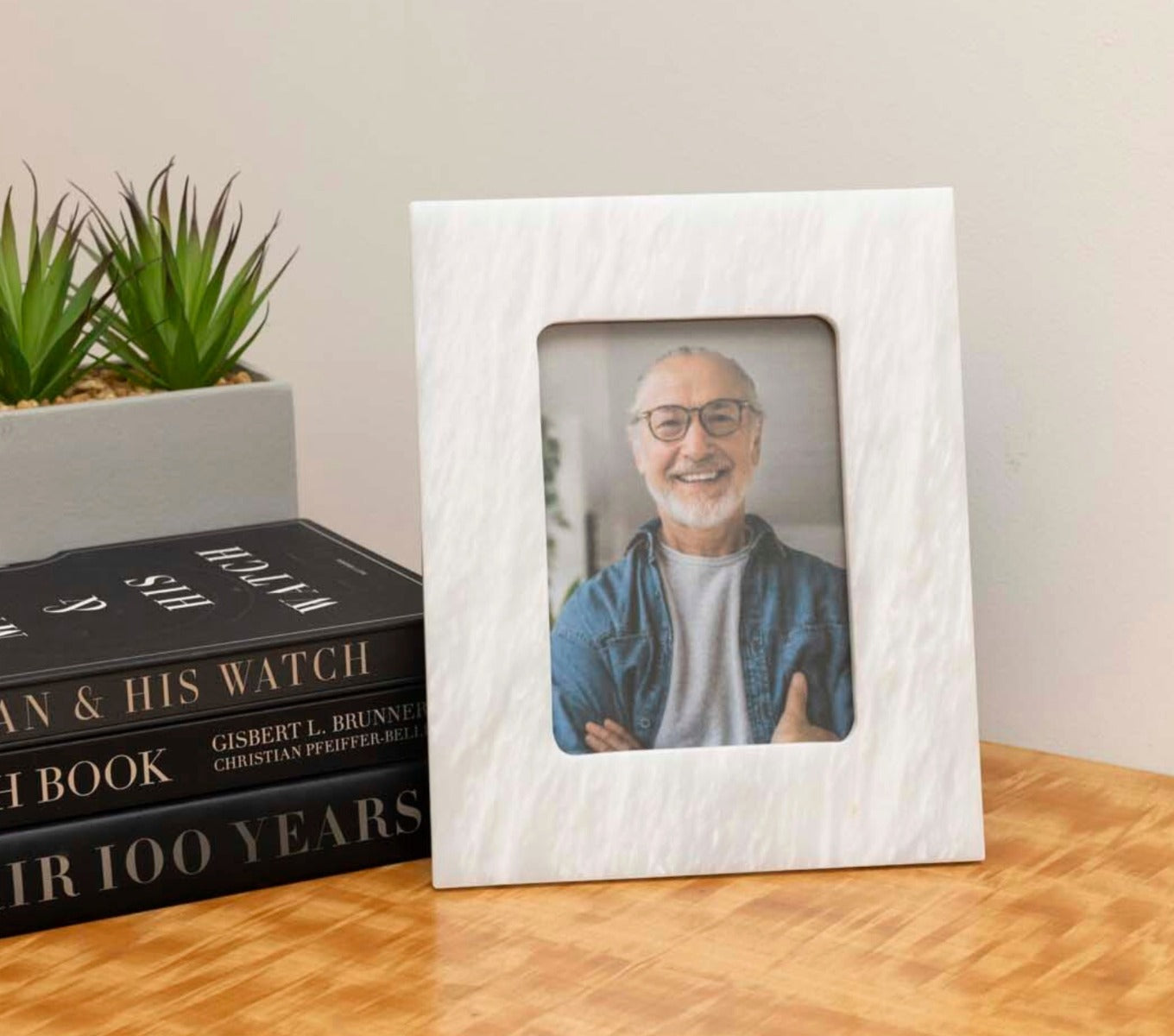 Talin White Genuine Marble 4" x 6" Picture Frame